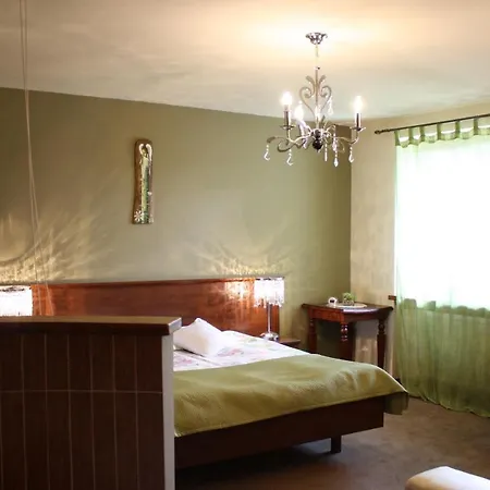 Noclegi Nad Oslawa Zagorz Exterior foto